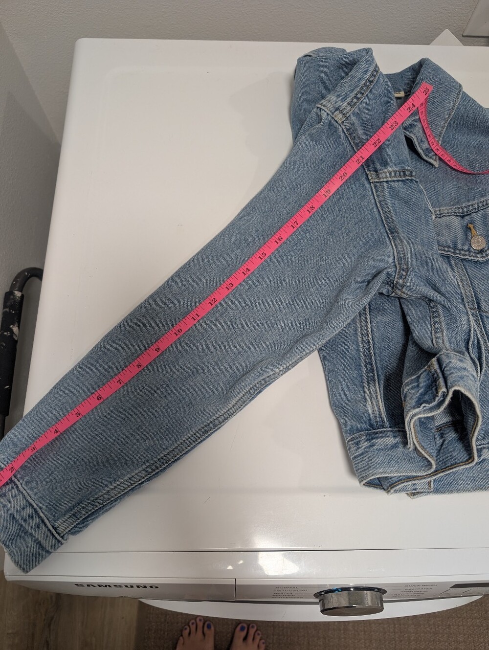 Levi's Cropped Trucker Jacket - Picture 7 of 7